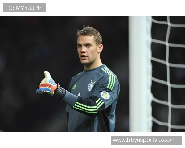 鲍曼赞诺伊尔为世界顶级门将之一树立了标杆与榜样